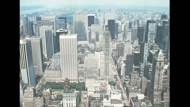 Arkivering av New Yorks flygbild från 1970-talet — Stockvideo