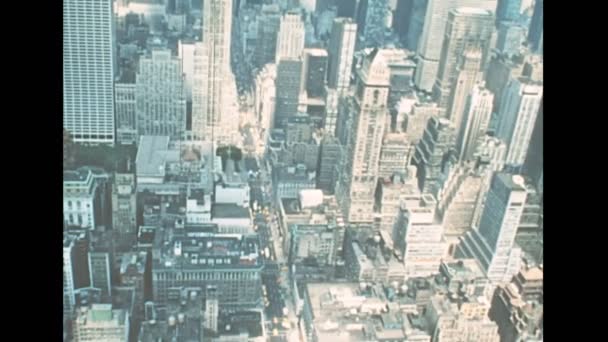 Arquivo da visão aérea de Nova York na década de 1970 — Vídeo de Stock