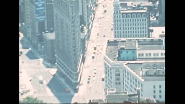 Arkivet av New York Flatiron Building i 1970-talet — Stockvideo
