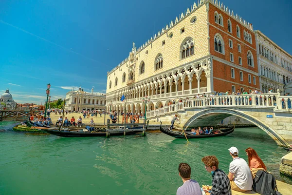 Venise Saint Mark gondole bateaux — Photo