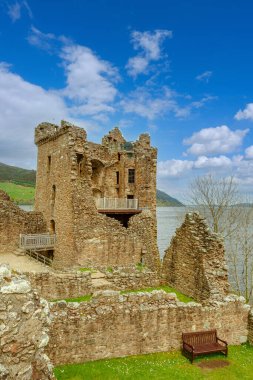 Urquhart Loch Ness Kalesi Bağış Kulesi