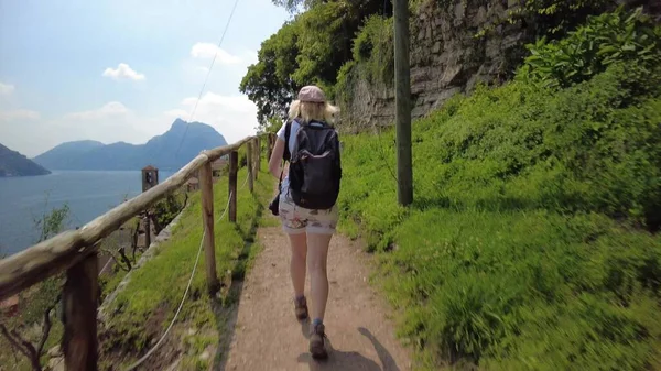 Trekking on Ulivi path Gandria — Stock Photo, Image