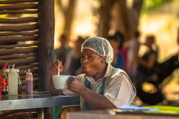 Cocinero africano — Foto de Stock