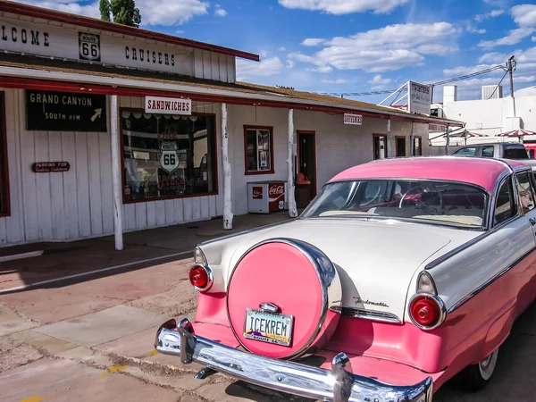 Historic pink cadillac — Φωτογραφία Αρχείου