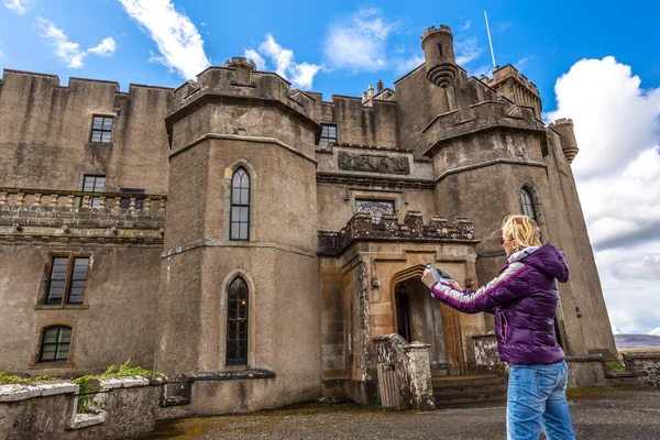 Turistické návštěvy Dunvegan Castle — Stock fotografie