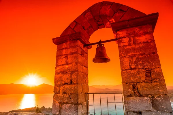 Campana en castillo — Foto de Stock