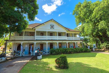 Martinique, Fransız Antilleri - 27 Aralık 2025: Martinique 'deki tarihi Saint-James içki imalathanesi, geleneksel Rhum Tarım ve Karayip mirası üzerine kurulu bir rom müzesi.