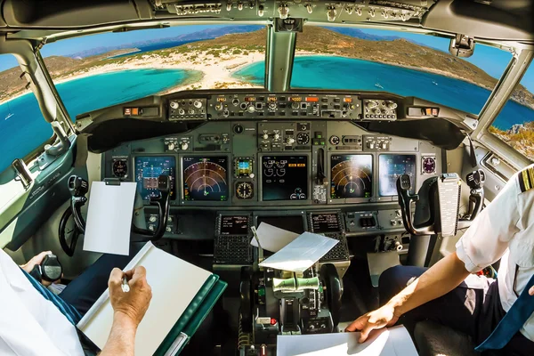 Cockpit on tropical beach — Stock Photo, Image