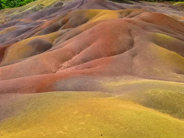 Цветные песчаные дюны — стоковое фото
