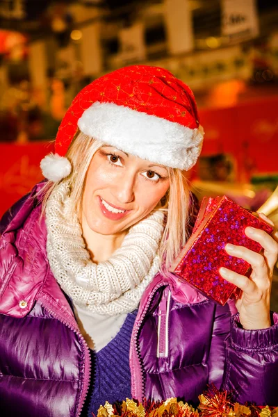 Regalo de Navidad mujer compras — Foto de Stock