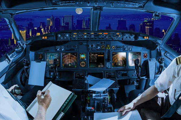 Vuelo nocturno en Nueva York — Foto de Stock