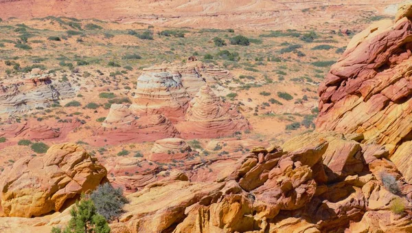 Kanab yakınlarındaki Coyote Buttes Güney 'de renkli kaya oluşumları.