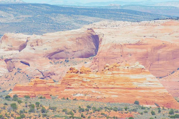 Kanab yakınlarındaki Coyote Buttes Güney 'de renkli kaya oluşumları.