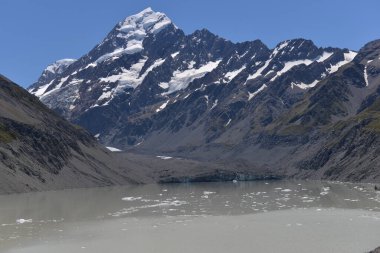 Mount Cook Ulusal Parkı 'ndaki Fahişe Vadisi pisti