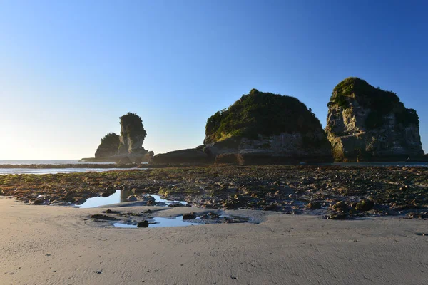 Motukiekie Sahili 'nde gelgit var.