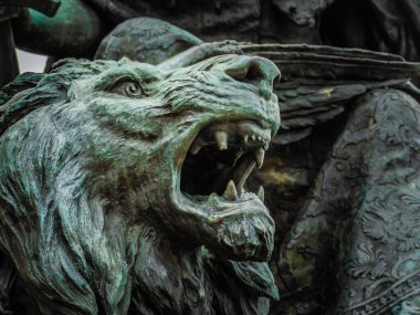 Kükreyen aslan başı heykeli. Monumento a Vittorio Emanuele II, Venedik, İtalya