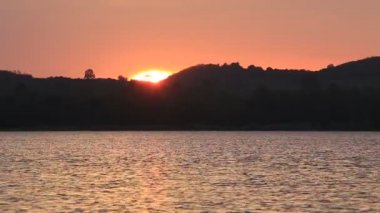 Günbatımı ve nehirler