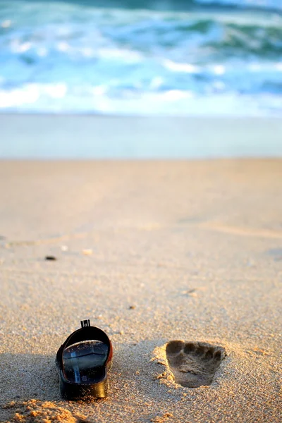 Beach and Shoe — Stock Photo, Image