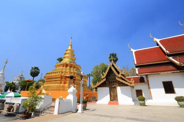 Wat Phra que Sri Chom Thong Templo — Fotografia de Stock