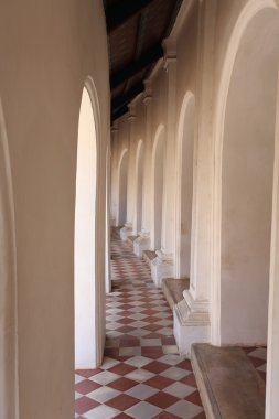 Phra Pathom Chedi tapınağında güzel koridor
