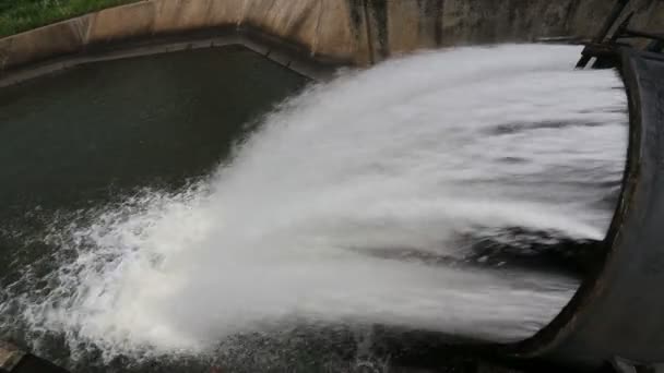 Sluss dam — Stockvideo