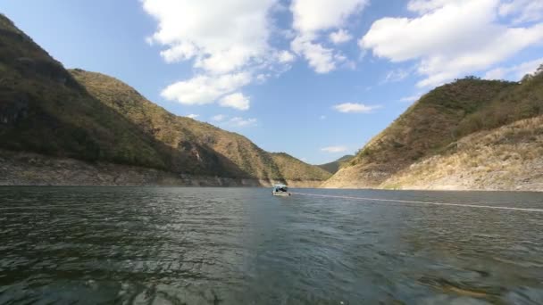 핑 강과 산 — 비디오