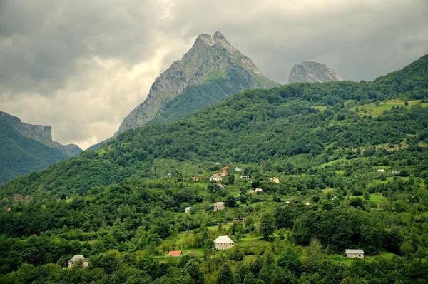 Csúcs-hegy Moraca, Montenegró — Stock Fotó