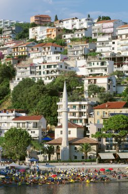 Ulcinj şehir merkezinde Beach