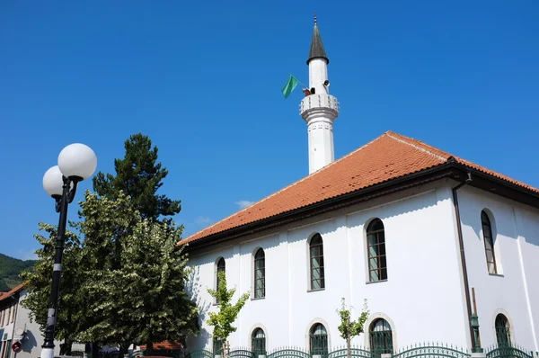 Mesquita branca em Prijepolje, Sérvia — Fotografia de Stock