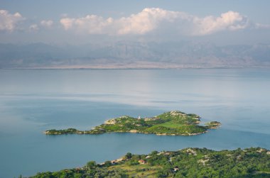 İşkodra Gölü Milli Parkı, Karadağ Beska adada 
