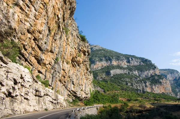 Cara de roca en Montenegro — Foto de Stock