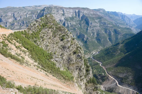 Canyon Cemi à Kelmend, Albanie — Photo