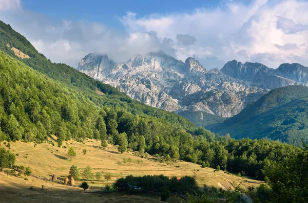 Alpes albaneses da cordilheira — Fotografia de Stock