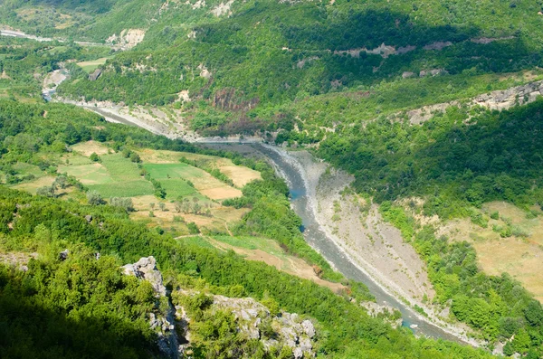 Vallei van de rivier Erzen, Albanië — Stockfoto