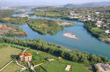 Buna Nehri, İşkodra - Arnavutluk