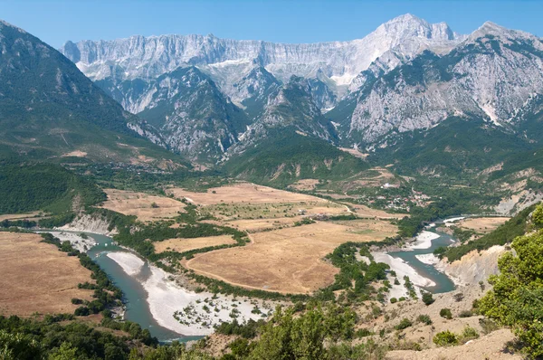 Albanien: Bergslandskap i den sydvästra — Stockfoto