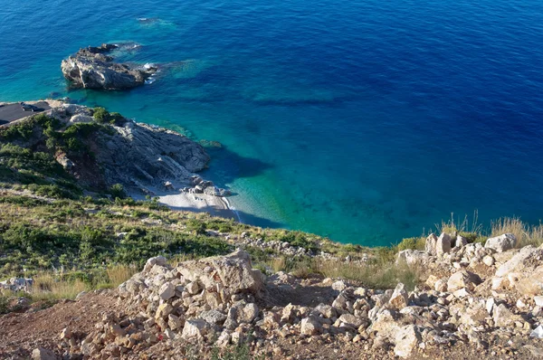 Acantilado y Mar Azul, Albania — Foto de Stock