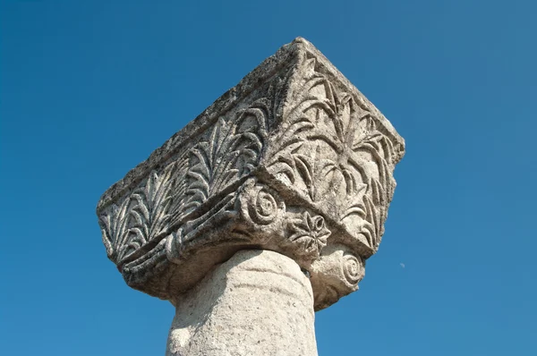 Decorated Capital Of Ancient Byllis, Albania — Stock Photo, Image