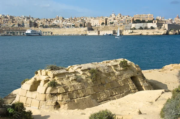 Vecchio edificio di stoccaggio a Kalkara, Malta — Foto Stock