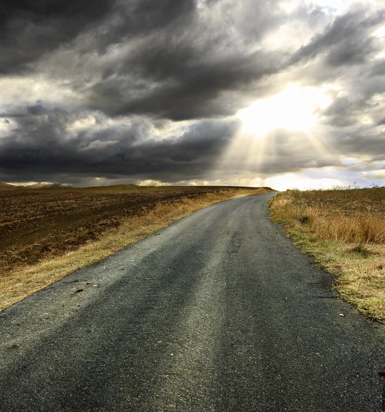 Road And Rain Clouds Landscape — Stock Photo, Image