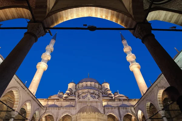 Yeni Mosque By Night, Istanbul — Stock Photo, Image