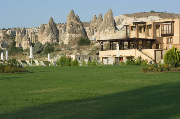 Luxury Residence And Fairy Chimneys In Cappadocia — Stock Photo, Image
