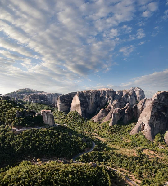 Mañana en las rocas de Meteora, Grecia — Foto de Stock