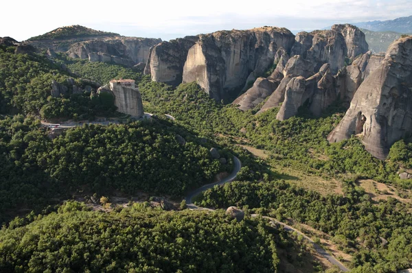 Paisaje de Meteora Rocas y Monasterio — Foto de Stock