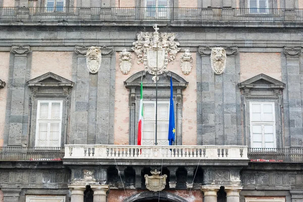 Balcone del palazzo reale di Napoli — Foto Stock