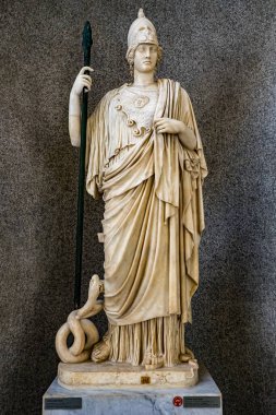 Roma, İtalya; 20 Temmuz 2018: Vatikan Müzesinde Athena 'nın heykeli