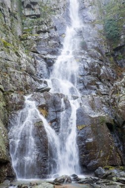 Las Hurdes, İspanya; 17 Mart 2018: Las Hurdes Şelalesi