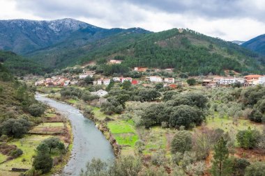 Las Hurdes, İspanya; 17 Mart 2018: Las Hurdes 'te bir köy manzarası