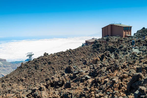 Tenerife, İspanya; 31 Temmuz 2015: Teide teleferiği üst istasyon.