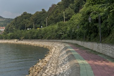 Bir Nehri yanındaki geçit